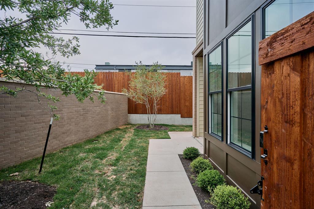 2209 woodland Ave # 401, Austin, TX 78741