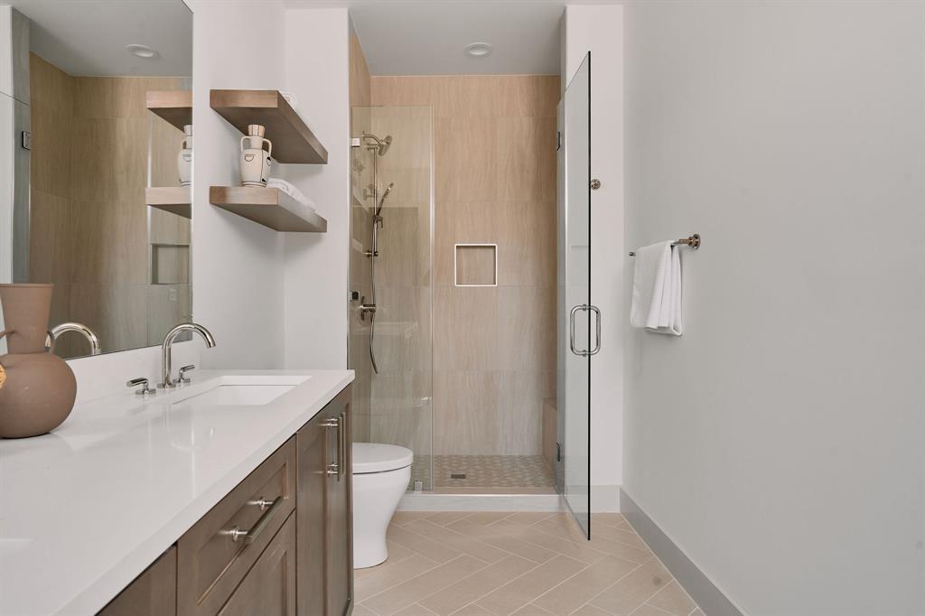 2209 woodland Ave # 401, Austin, TX 78741