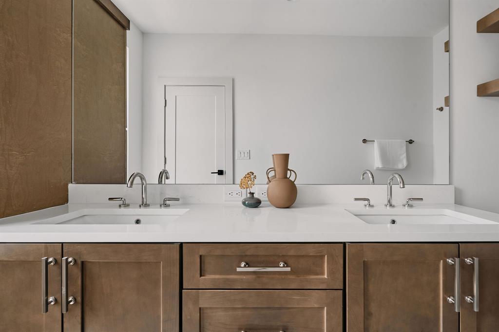 2209 woodland Ave # 401, Austin, TX 78741