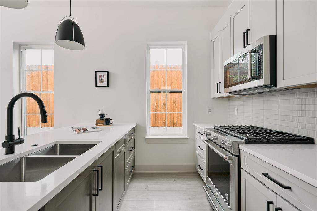 2209 woodland Ave # 401, Austin, TX 78741
