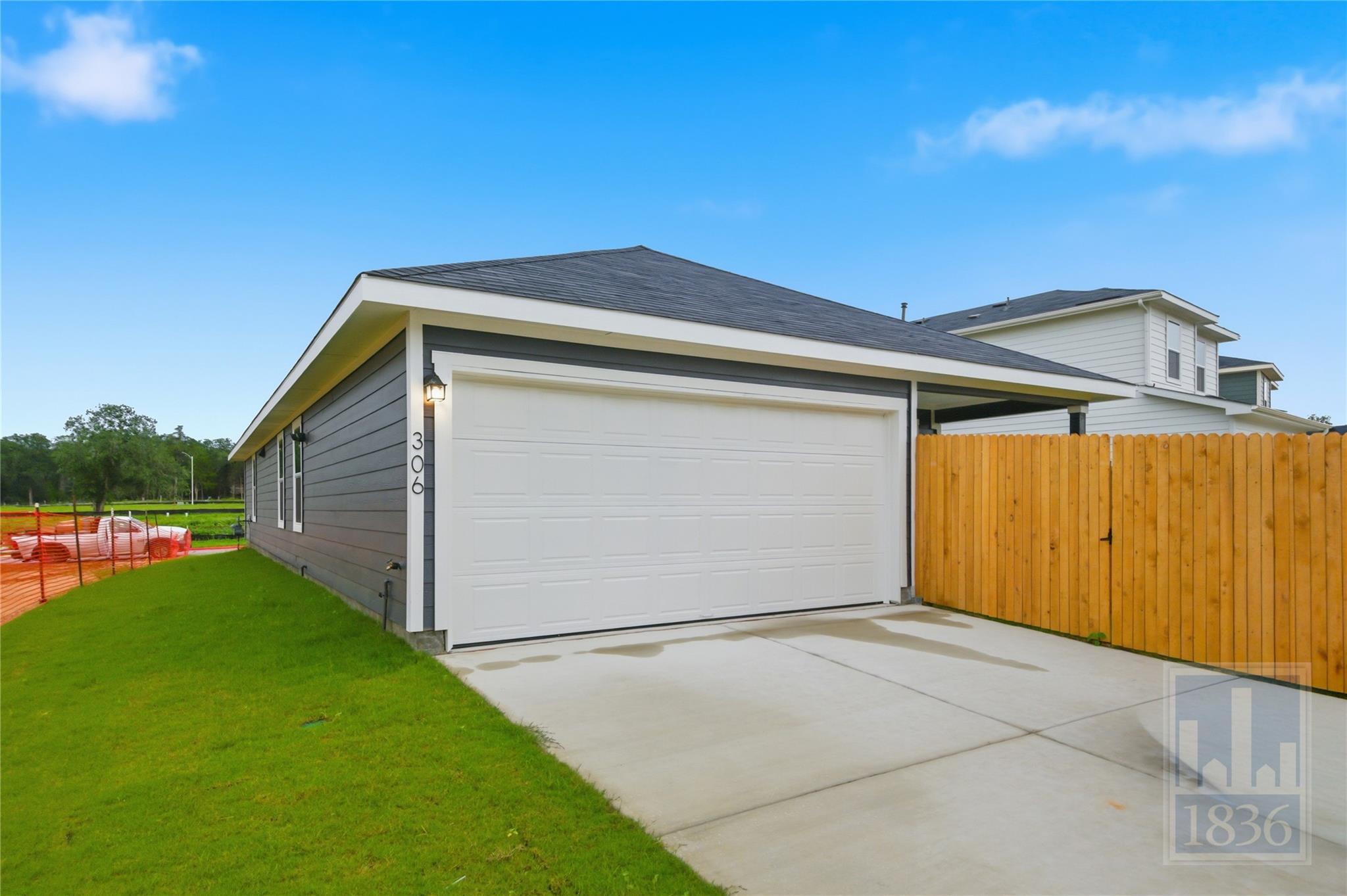 306 Constanza Trl, Bastrop, TX 78602