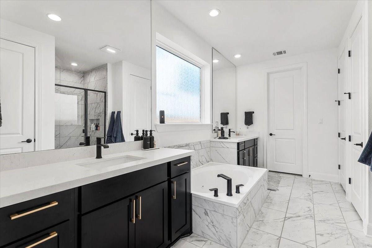 1224 Umblachery St, Leander, TX 78641