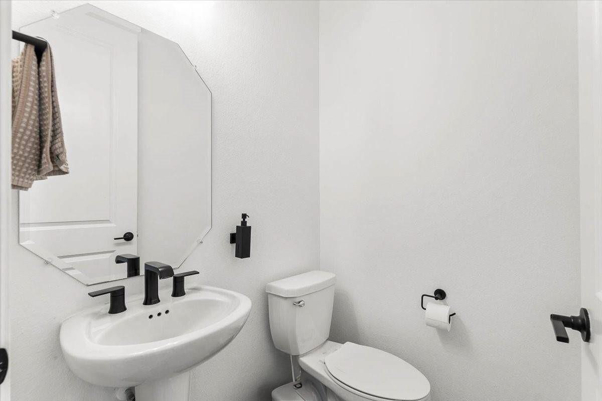 1224 Umblachery St, Leander, TX 78641