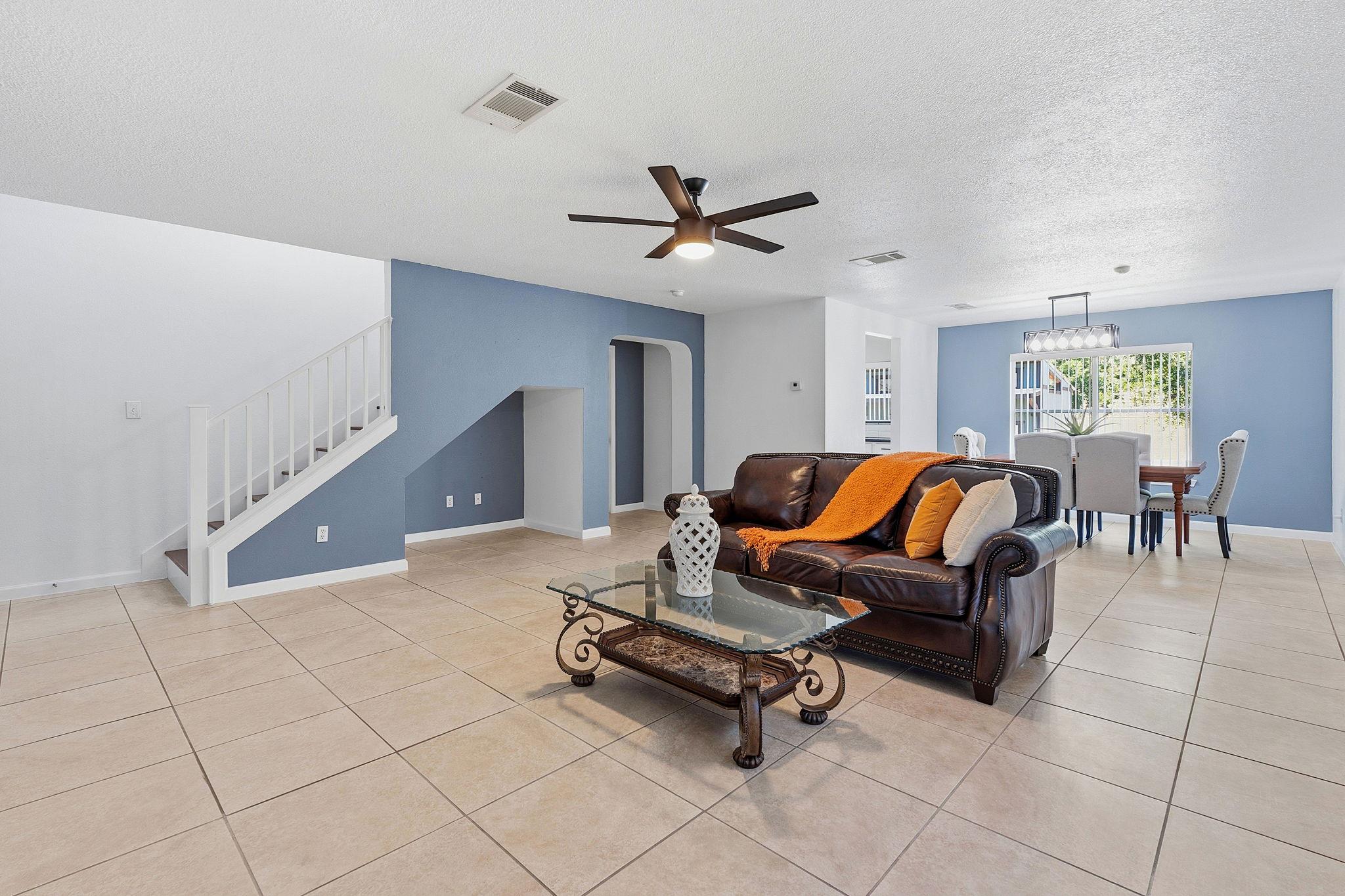 6614 Roseborough Dr, Austin, TX 78747