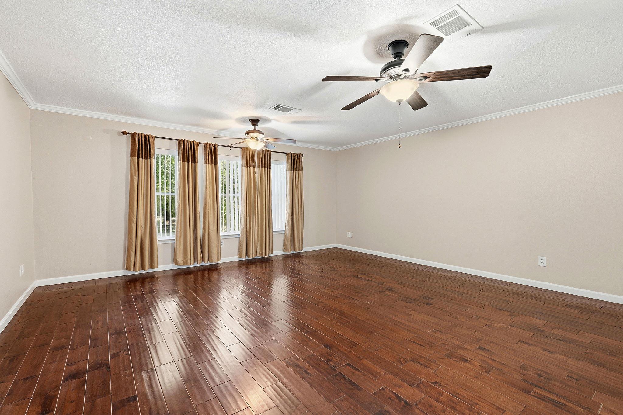 6614 Roseborough Dr, Austin, TX 78747