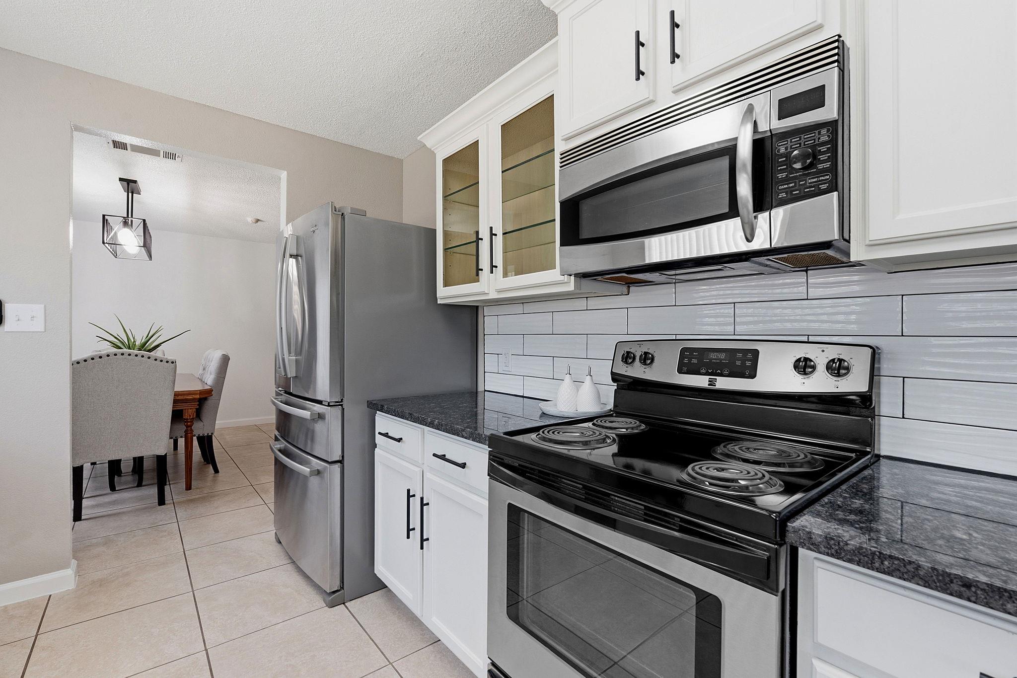 6614 Roseborough Dr, Austin, TX 78747