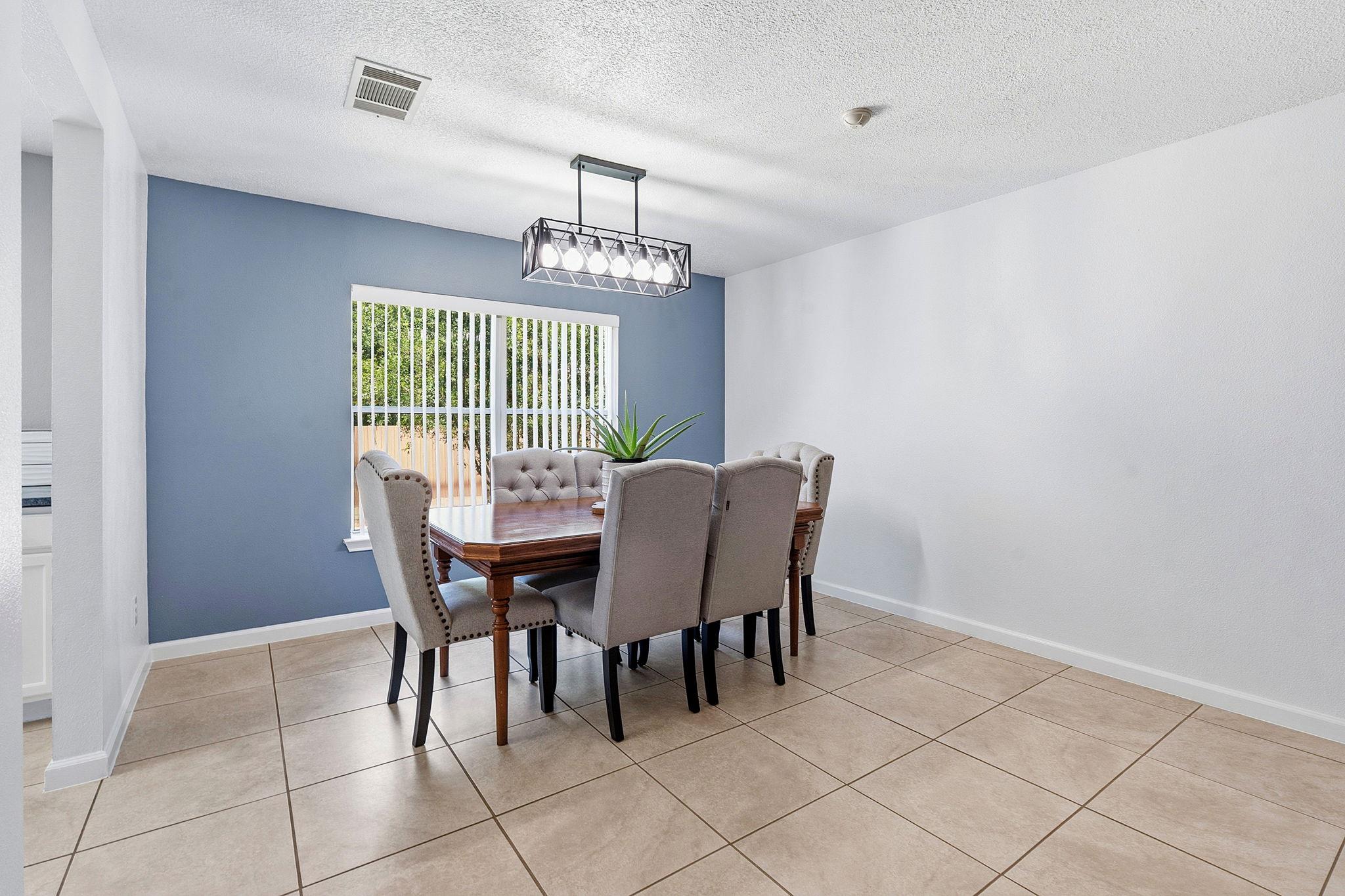 6614 Roseborough Dr, Austin, TX 78747
