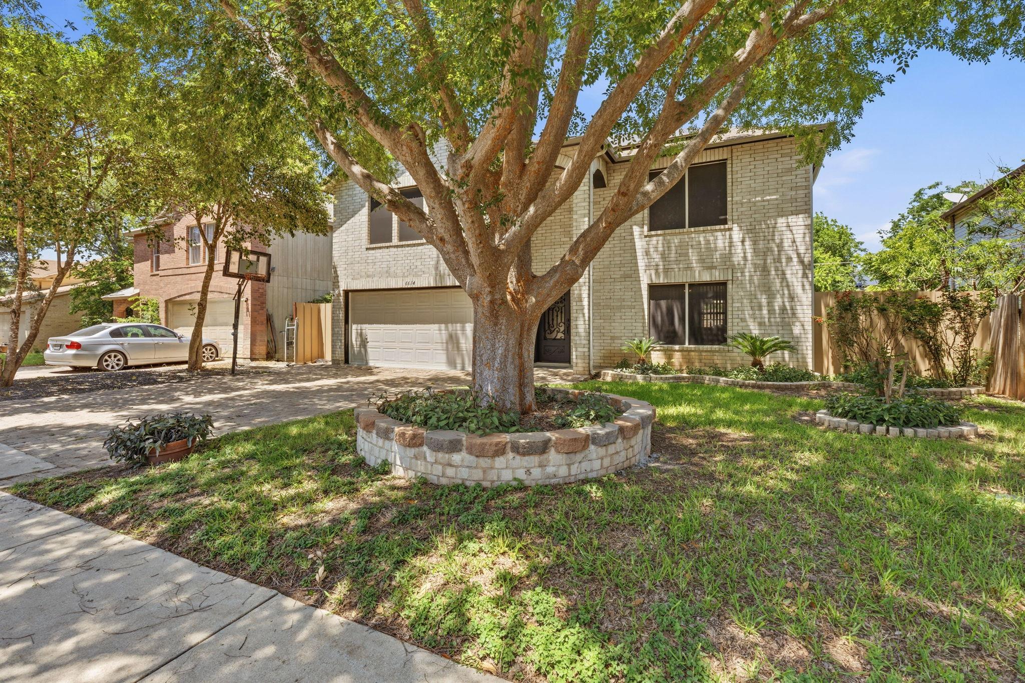 6614 Roseborough Dr, Austin, TX 78747
