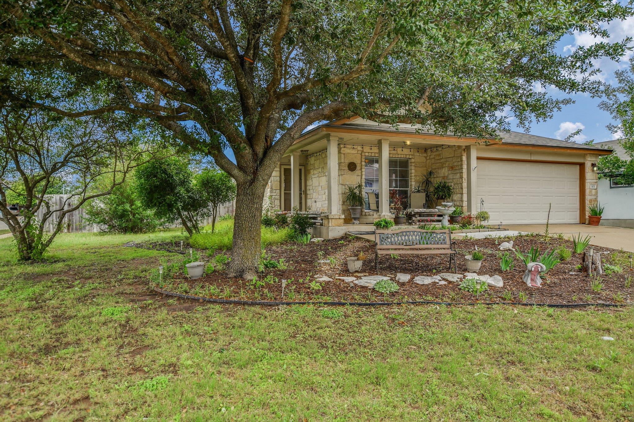 303 Delby St, Hutto, TX 78634