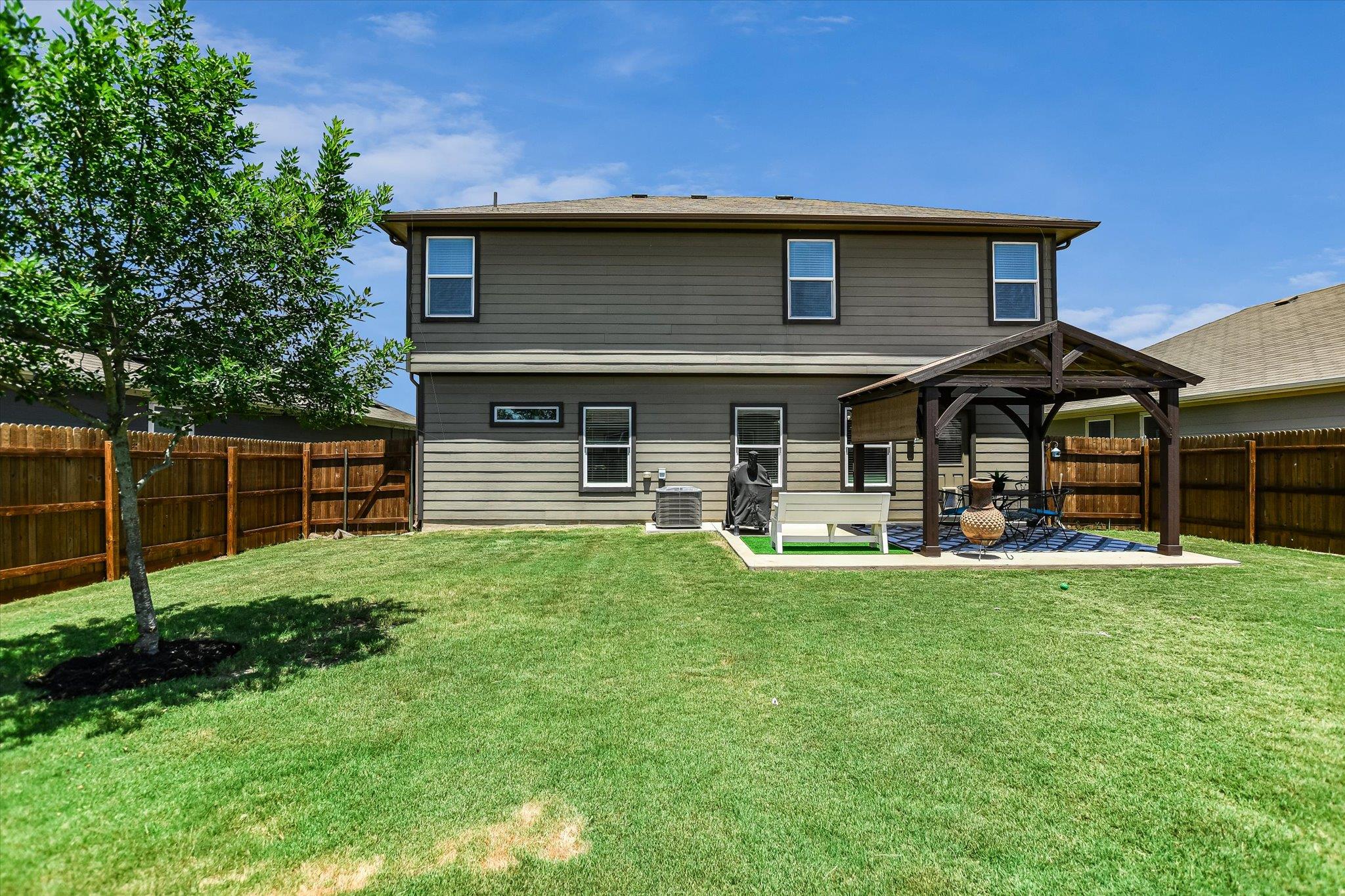 103 Navidad River Dr, Hutto, TX 78634