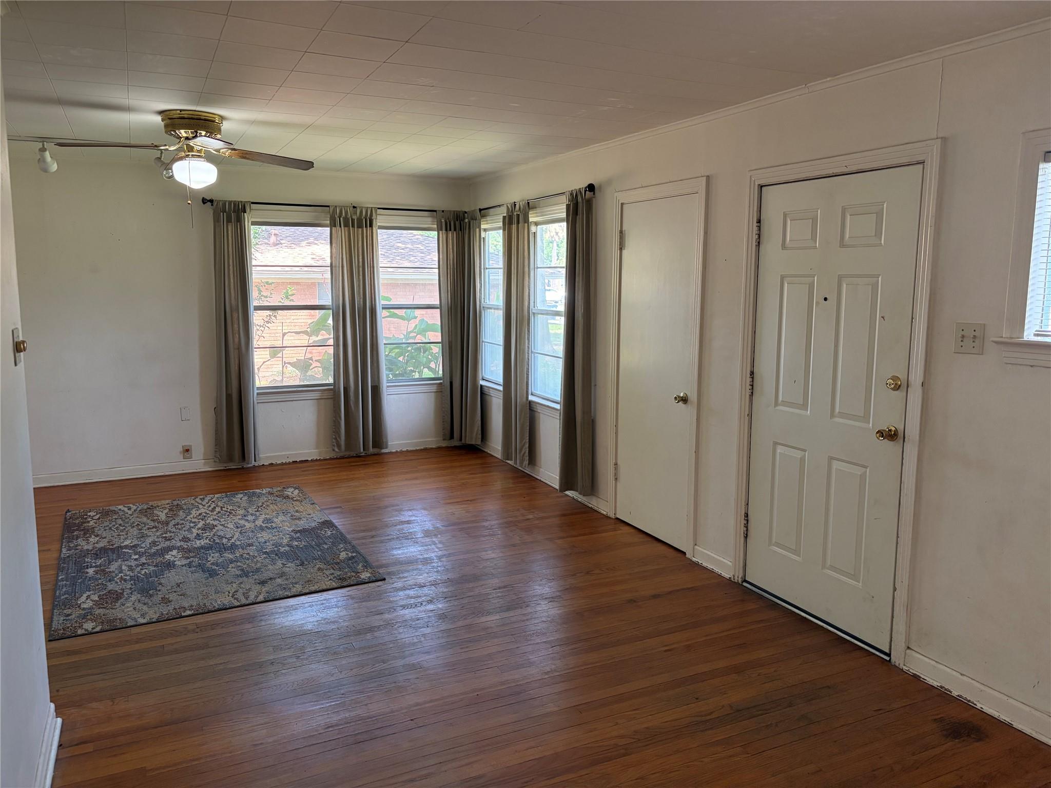 2109 Murray Ave, Rockdale, TX 76567