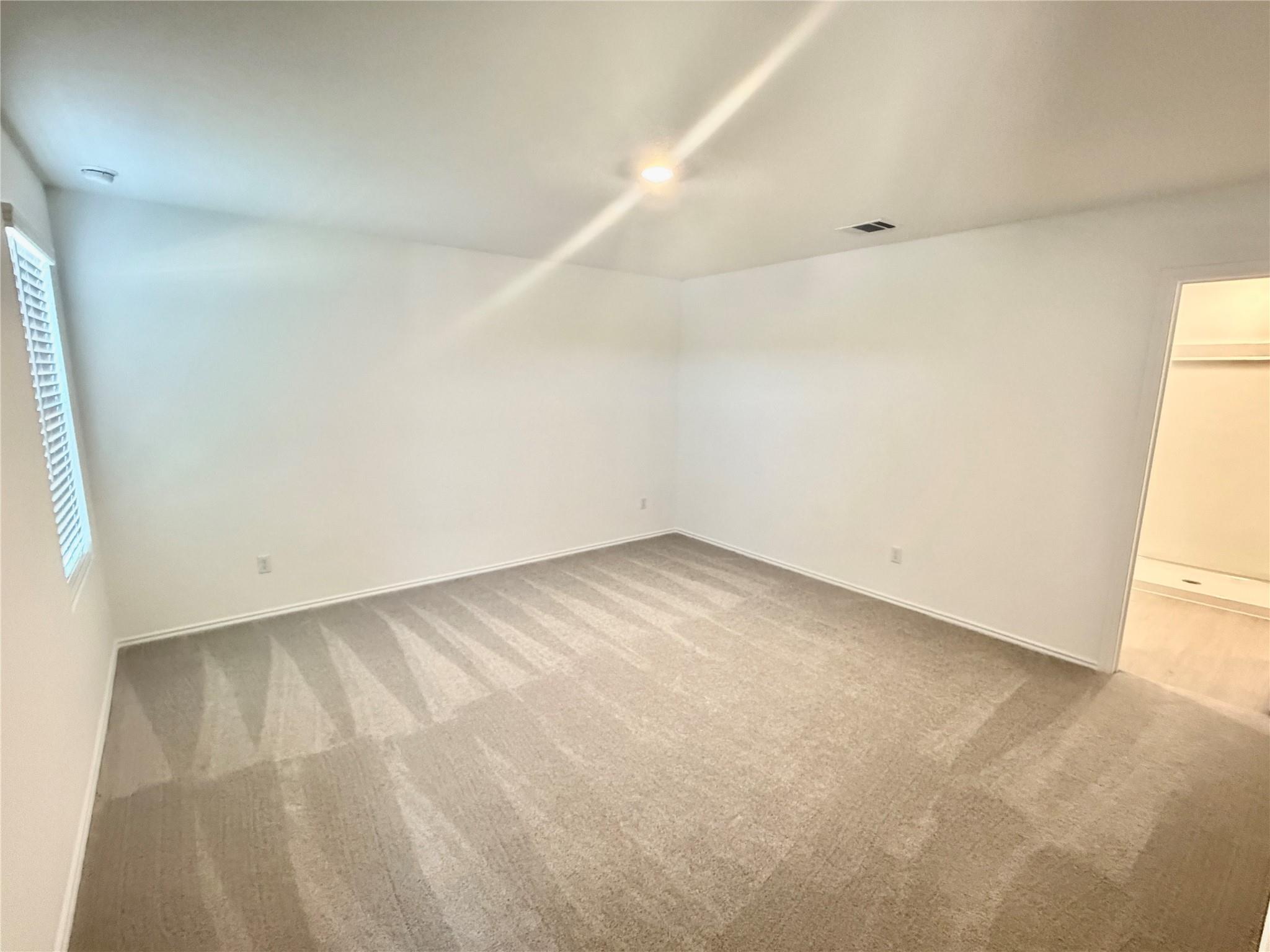 360 Brannigan Dr, Jarrell, TX 76537