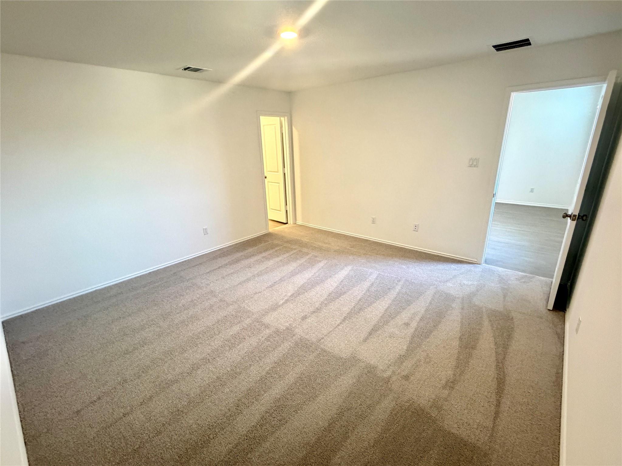 360 Brannigan Dr, Jarrell, TX 76537