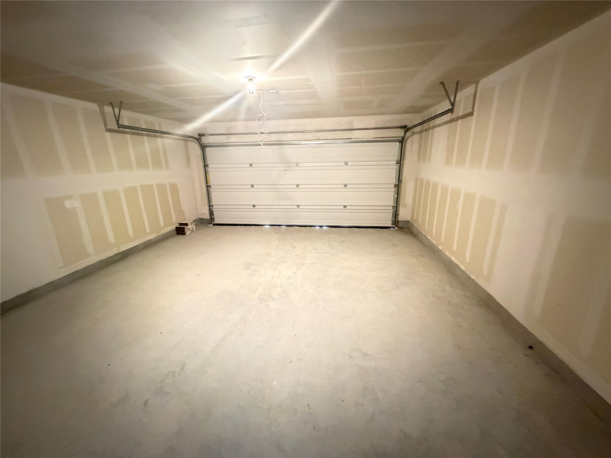 360 Brannigan Dr, Jarrell, TX 76537