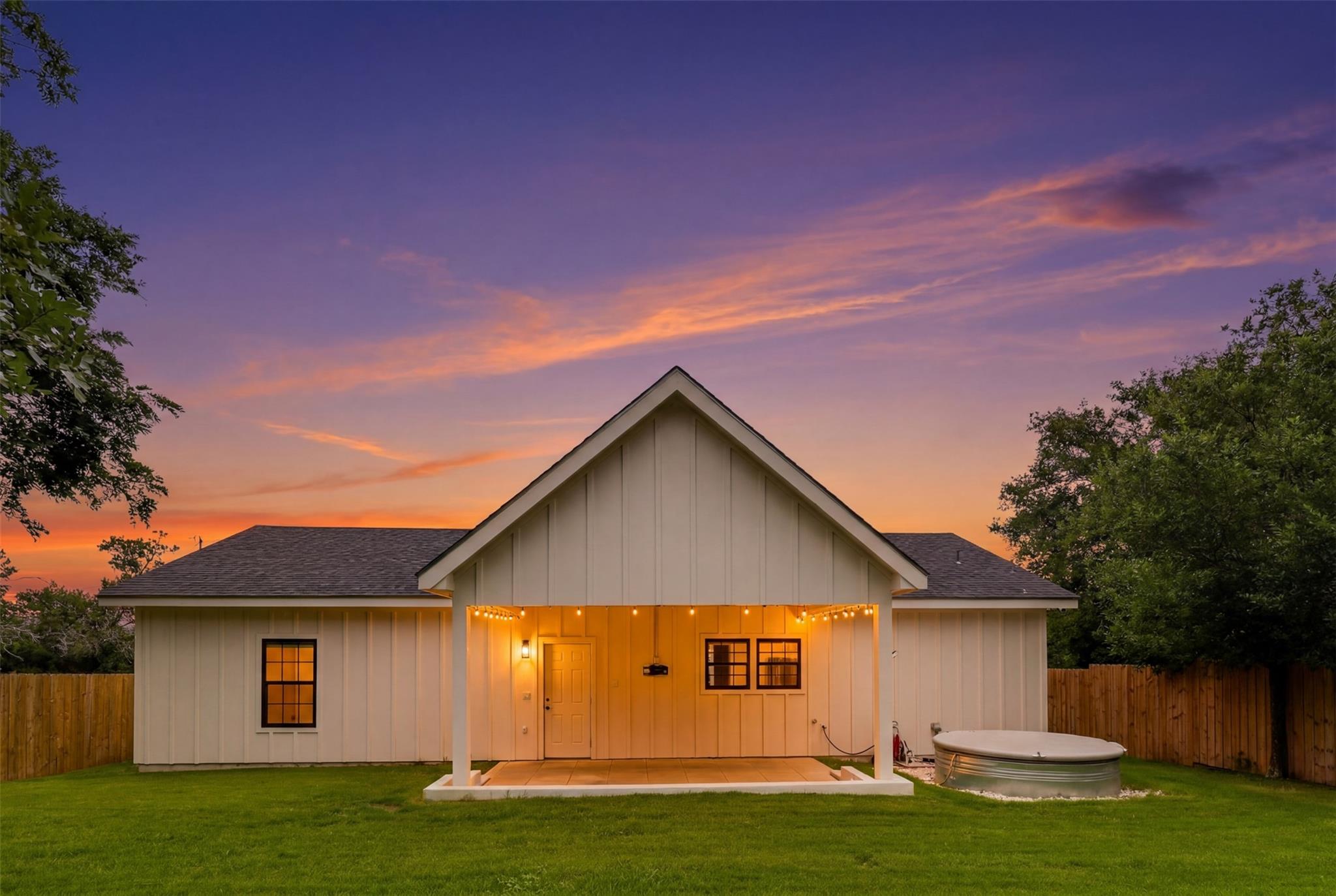 206 Sunfire, Spicewood, TX 78669