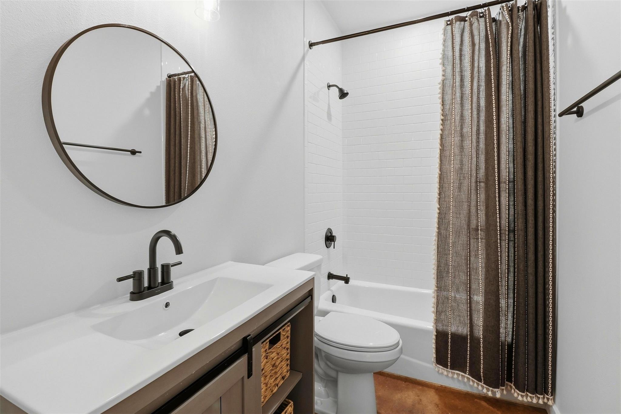 206 Sunfire, Spicewood, TX 78669