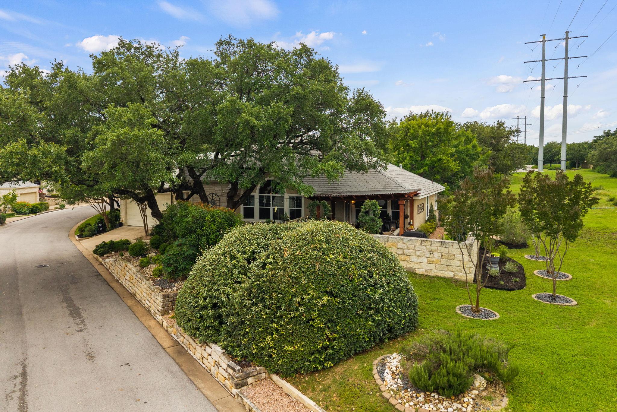 139 Double Eagle Dr, Lakeway, TX 78738