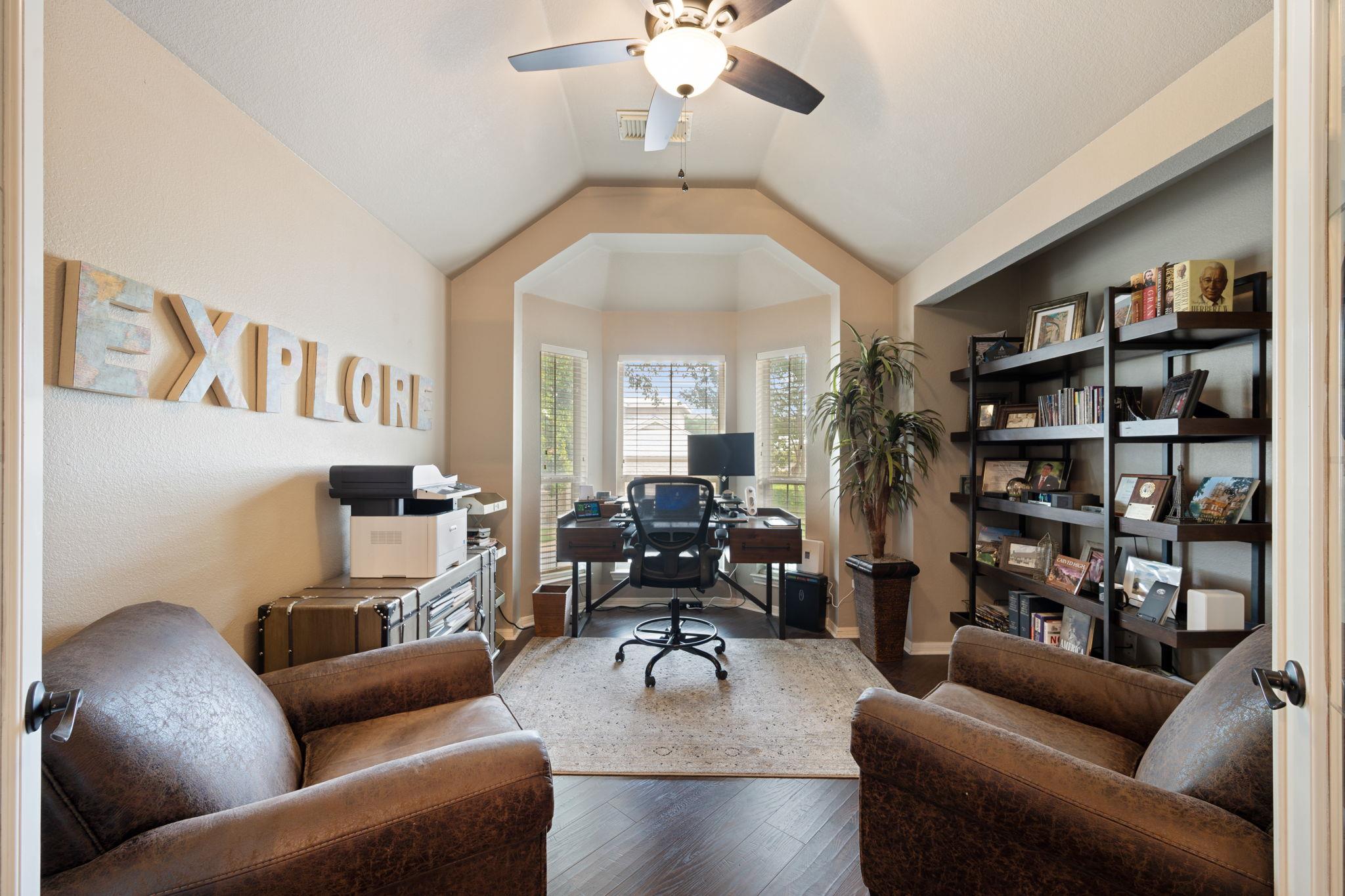 139 Double Eagle Dr, Lakeway, TX 78738