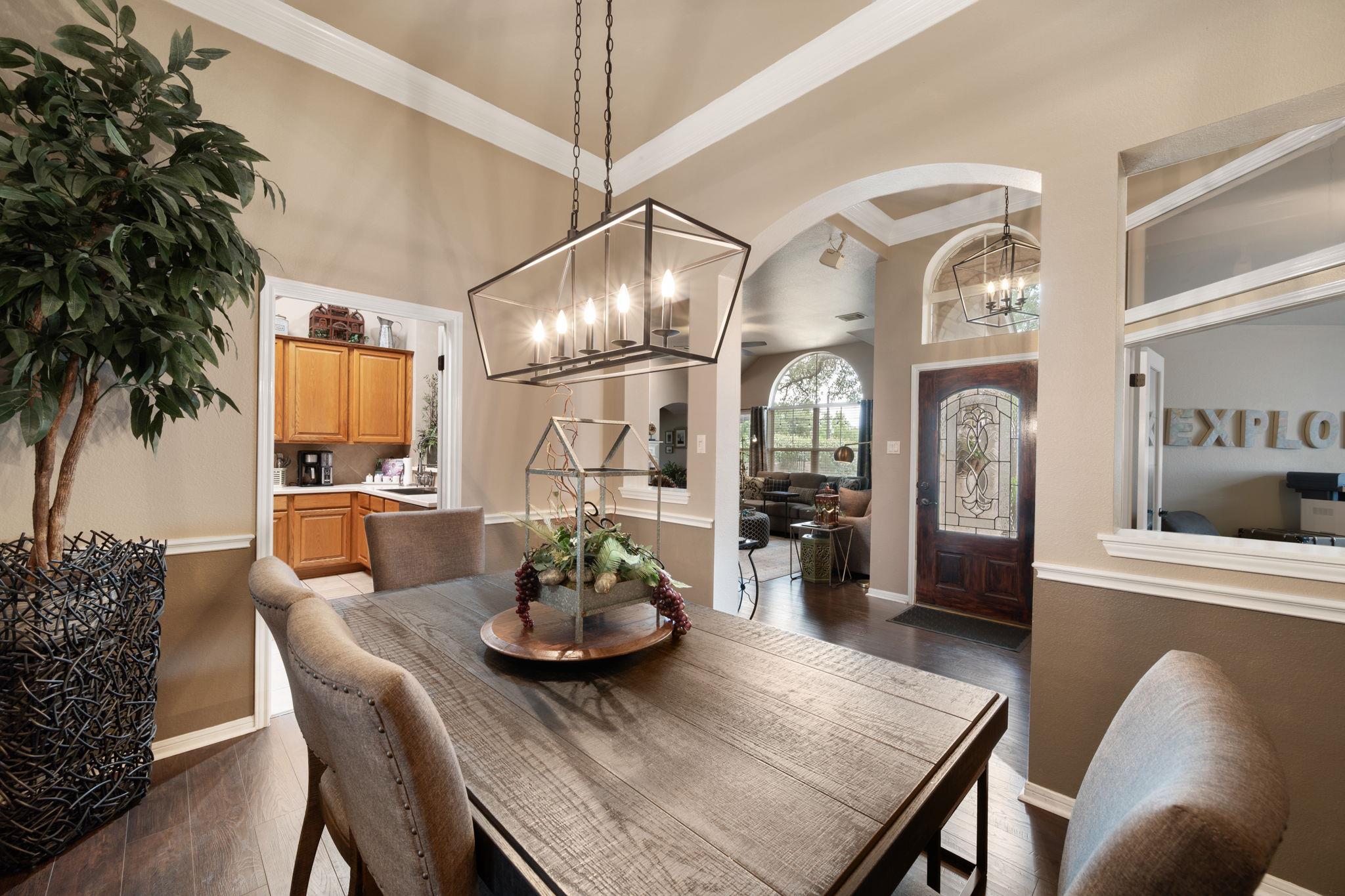 139 Double Eagle Dr, Lakeway, TX 78738