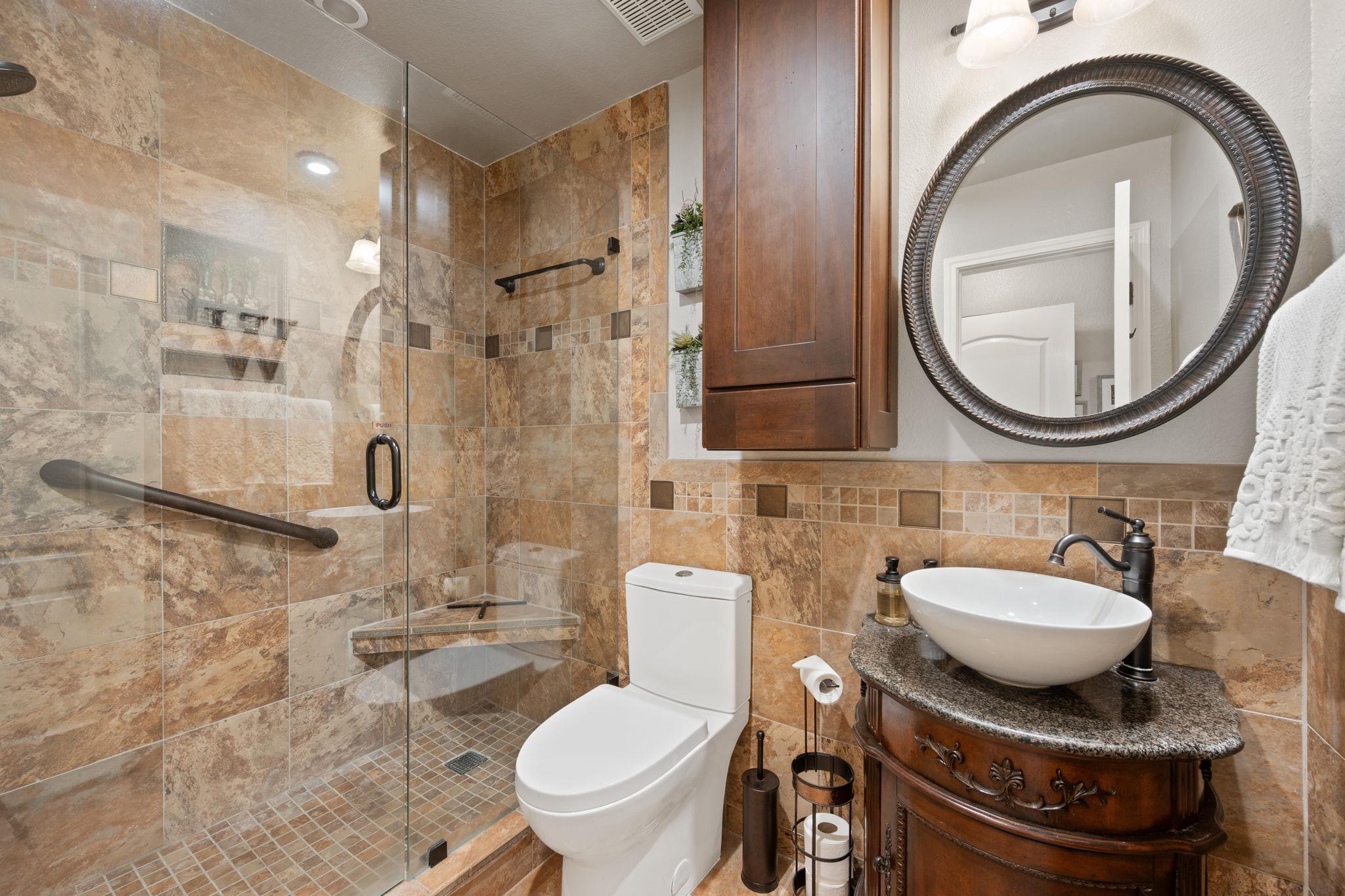 139 Double Eagle Dr, Lakeway, TX 78738