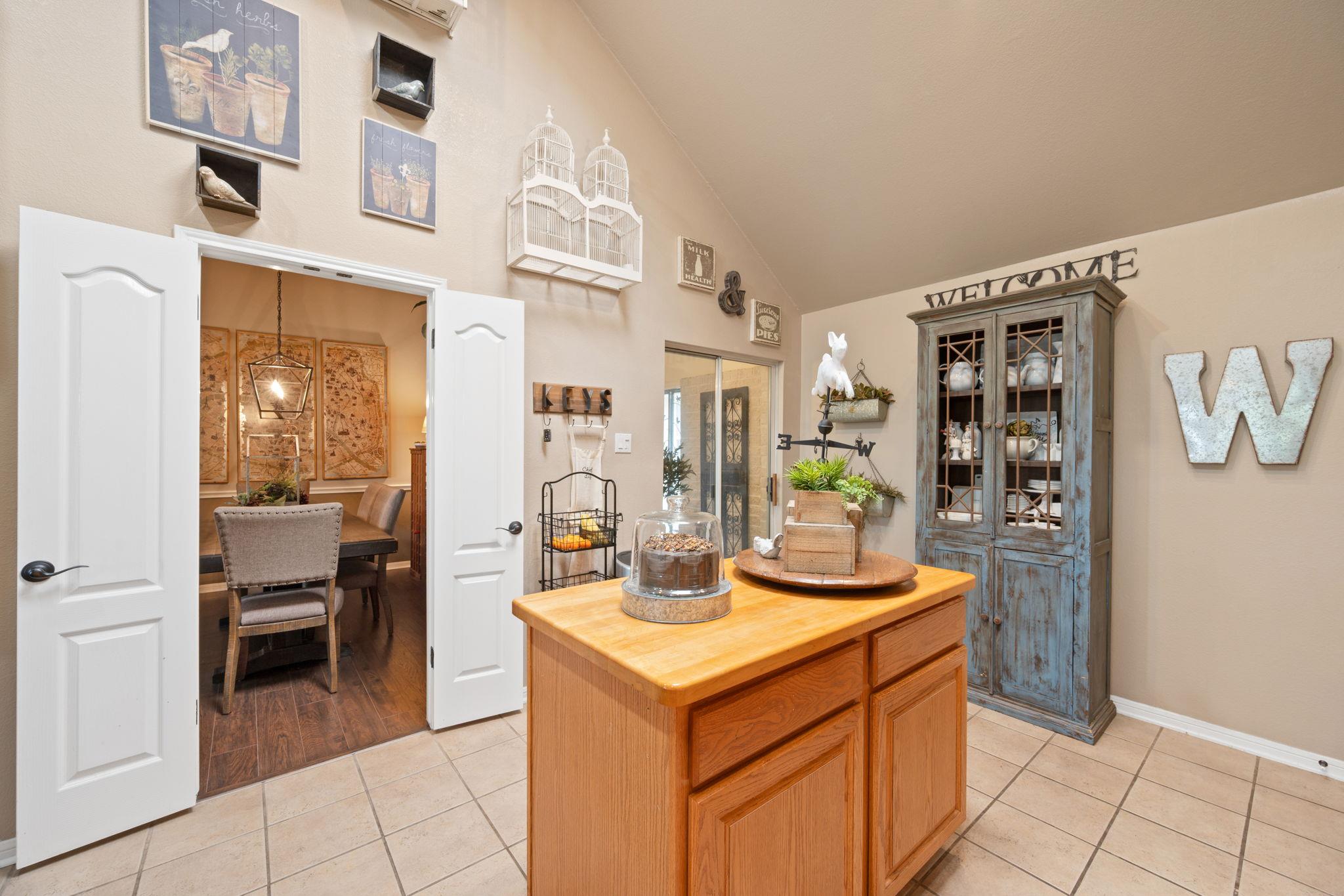 139 Double Eagle Dr, Lakeway, TX 78738
