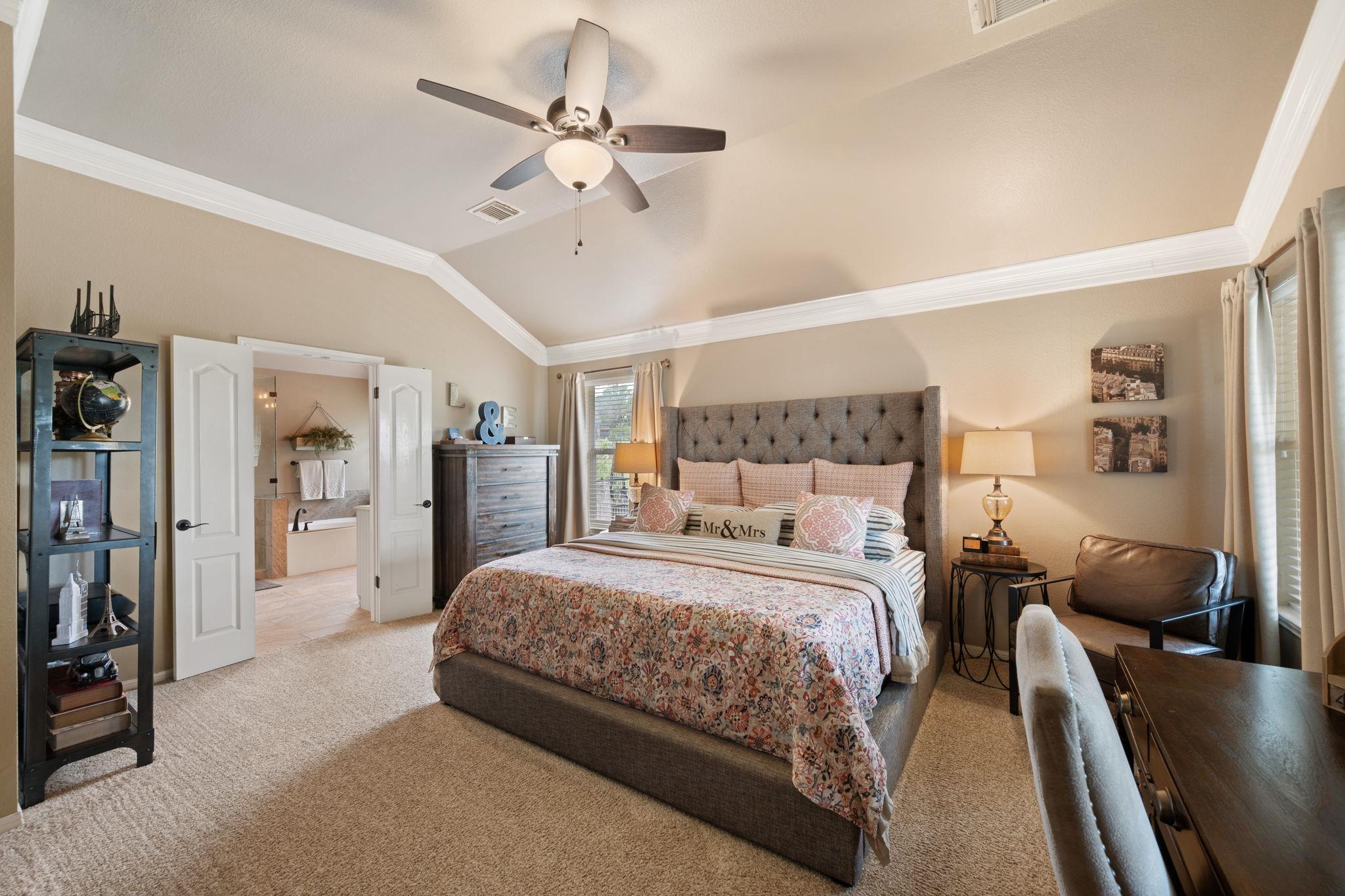 139 Double Eagle Dr, Lakeway, TX 78738
