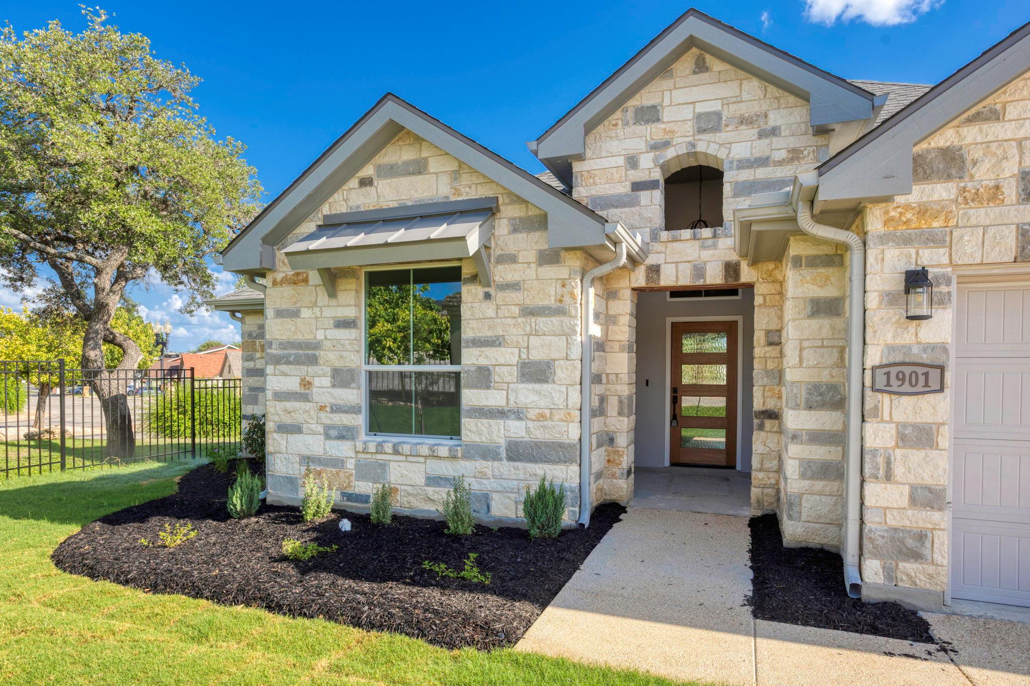 1901 N Chateau Lane Ln N, Kerrville, TX 78028