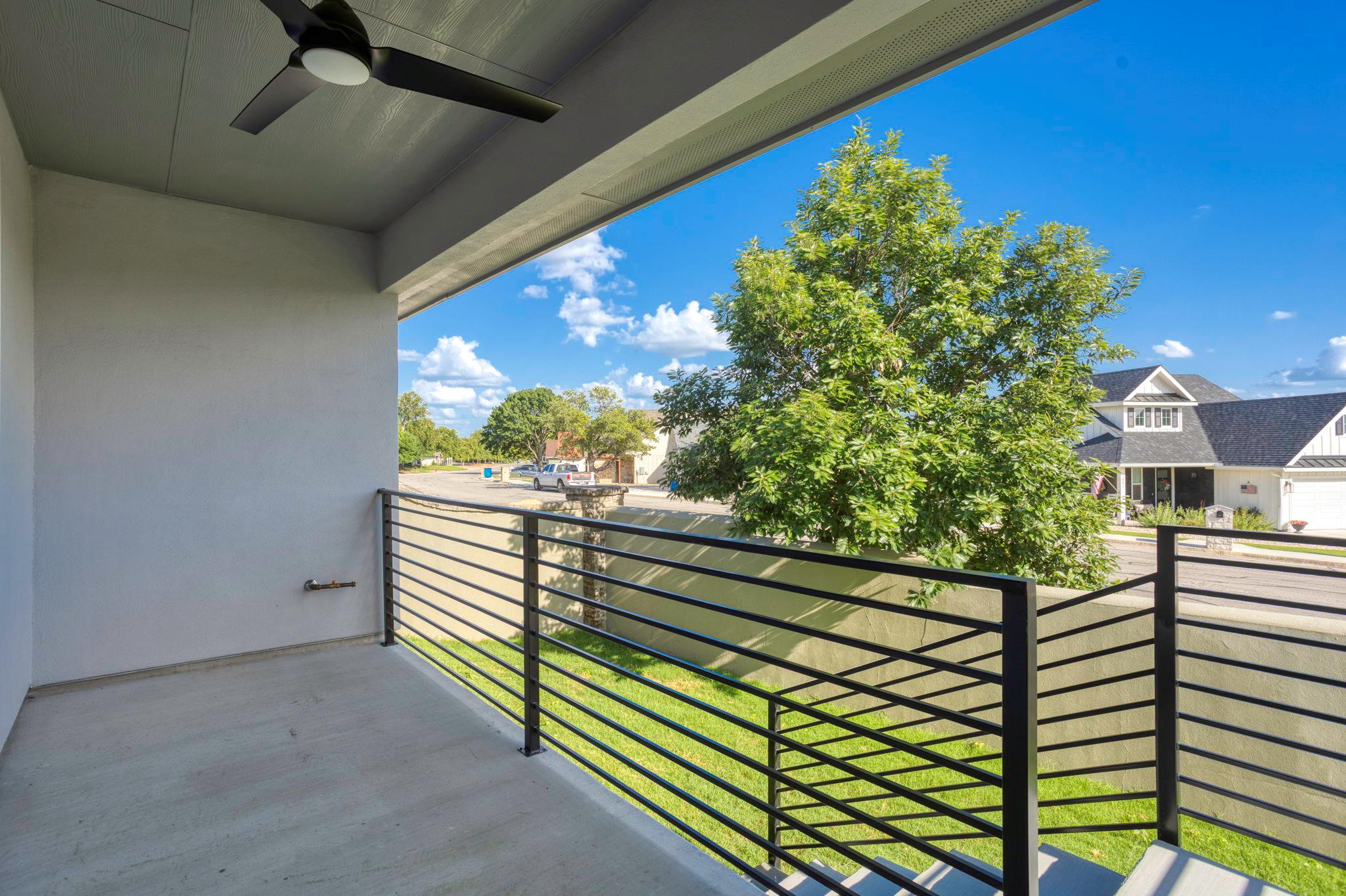 1901 N Chateau Lane Ln N, Kerrville, TX 78028
