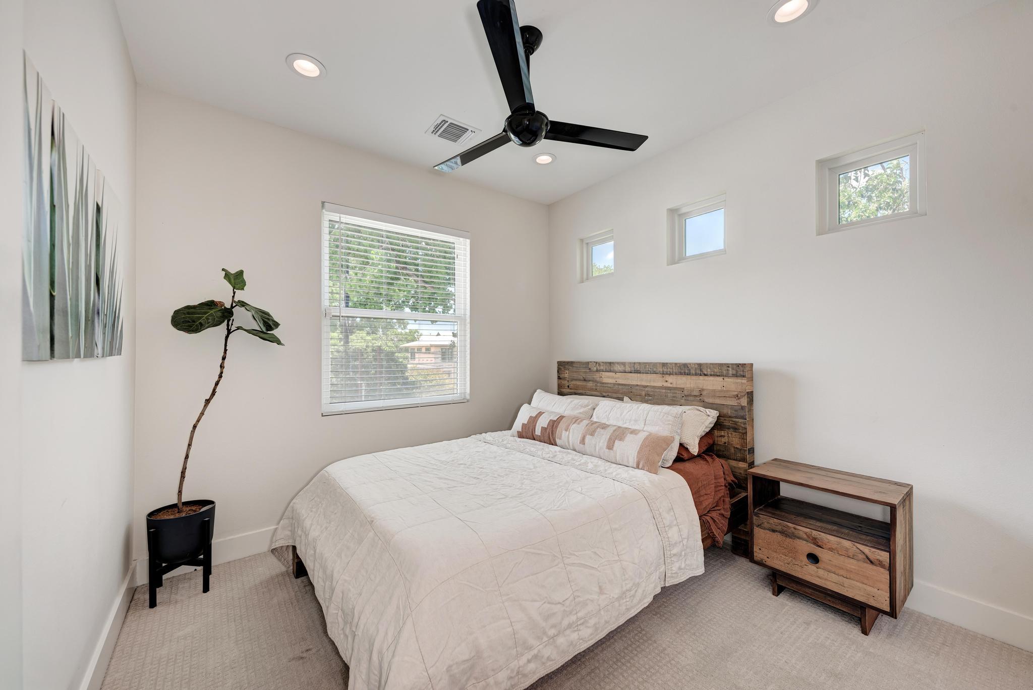 918 Cardinal Ln # A, Austin, TX 78704