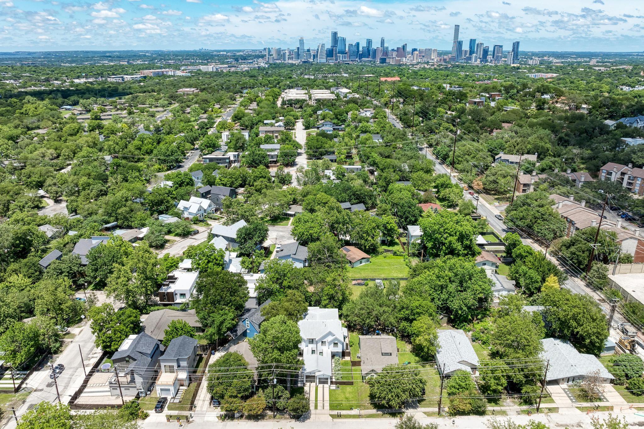 918 Cardinal Ln # A, Austin, TX 78704