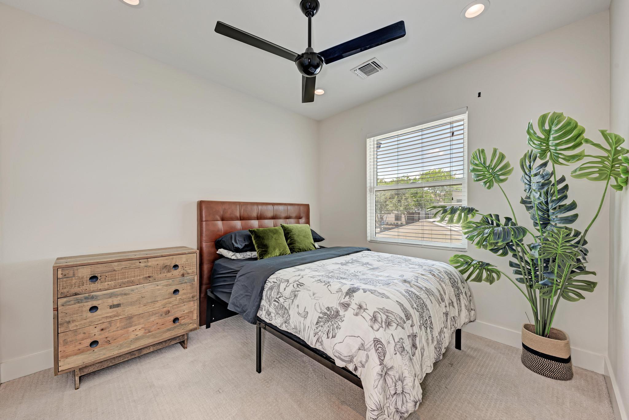918 Cardinal Ln # A, Austin, TX 78704