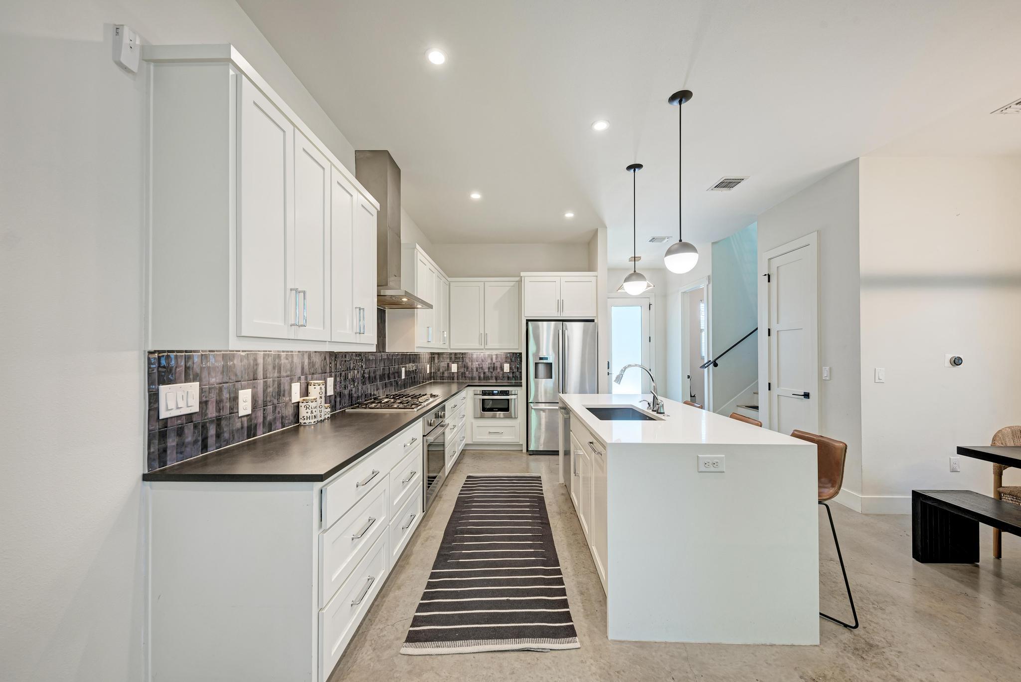 918 Cardinal Ln # A, Austin, TX 78704