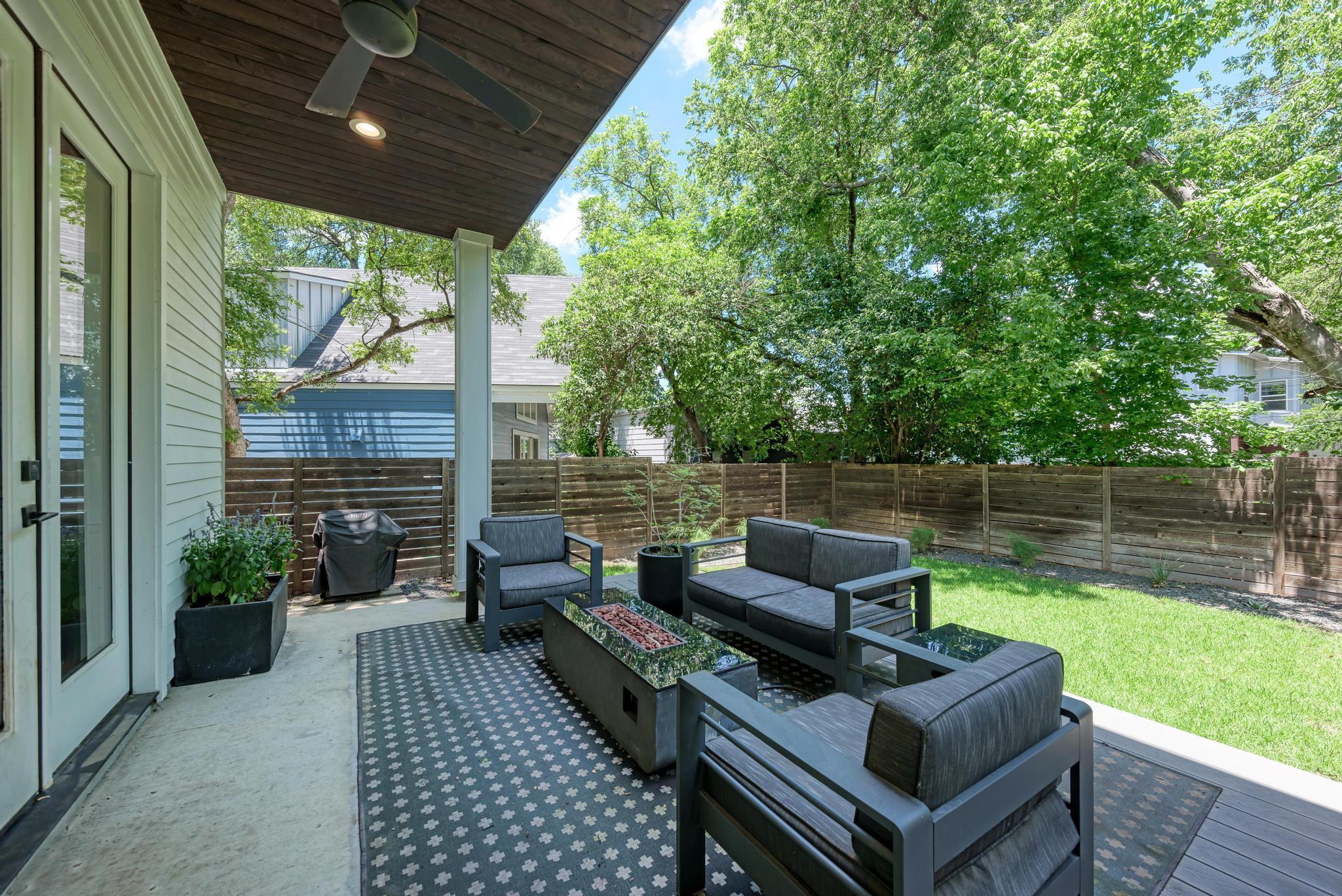 918 Cardinal Ln # A, Austin, TX 78704