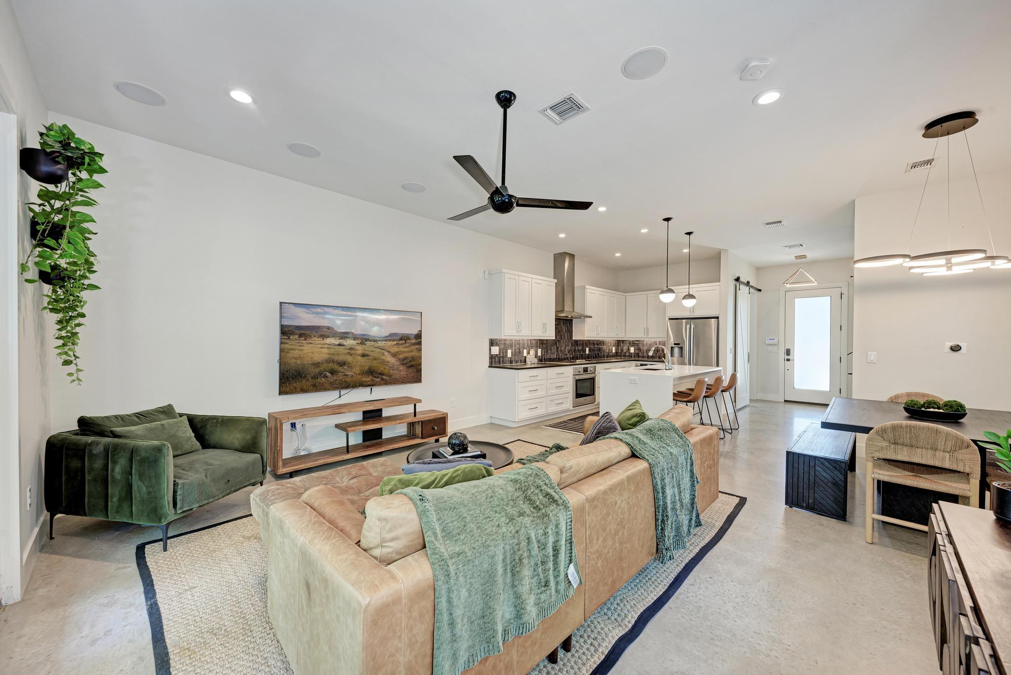 918 Cardinal Ln # A, Austin, TX 78704