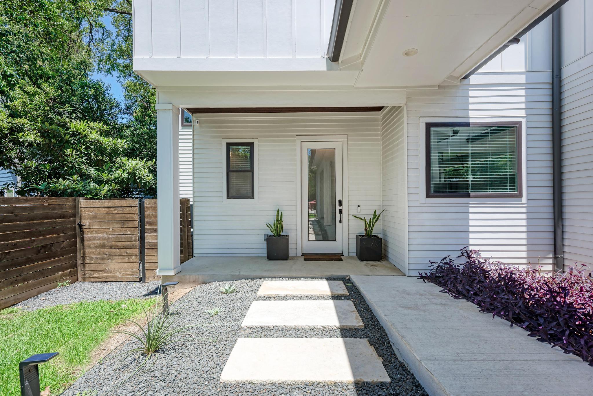 918 Cardinal Ln # A, Austin, TX 78704