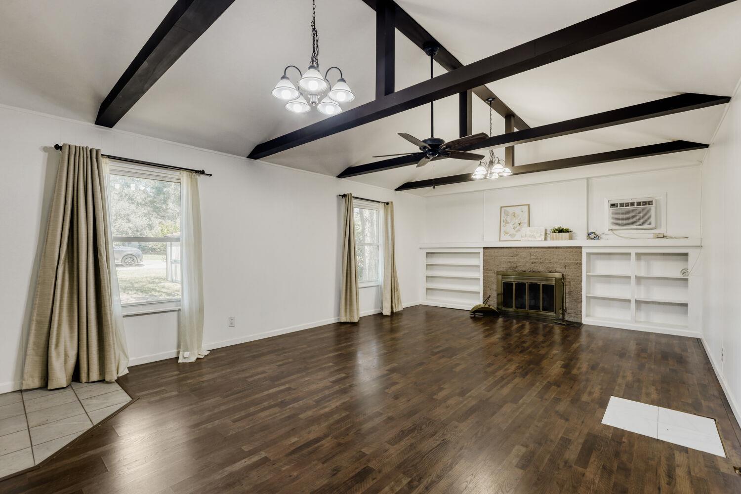 18221 Ledge St, Jonestown, TX 78645