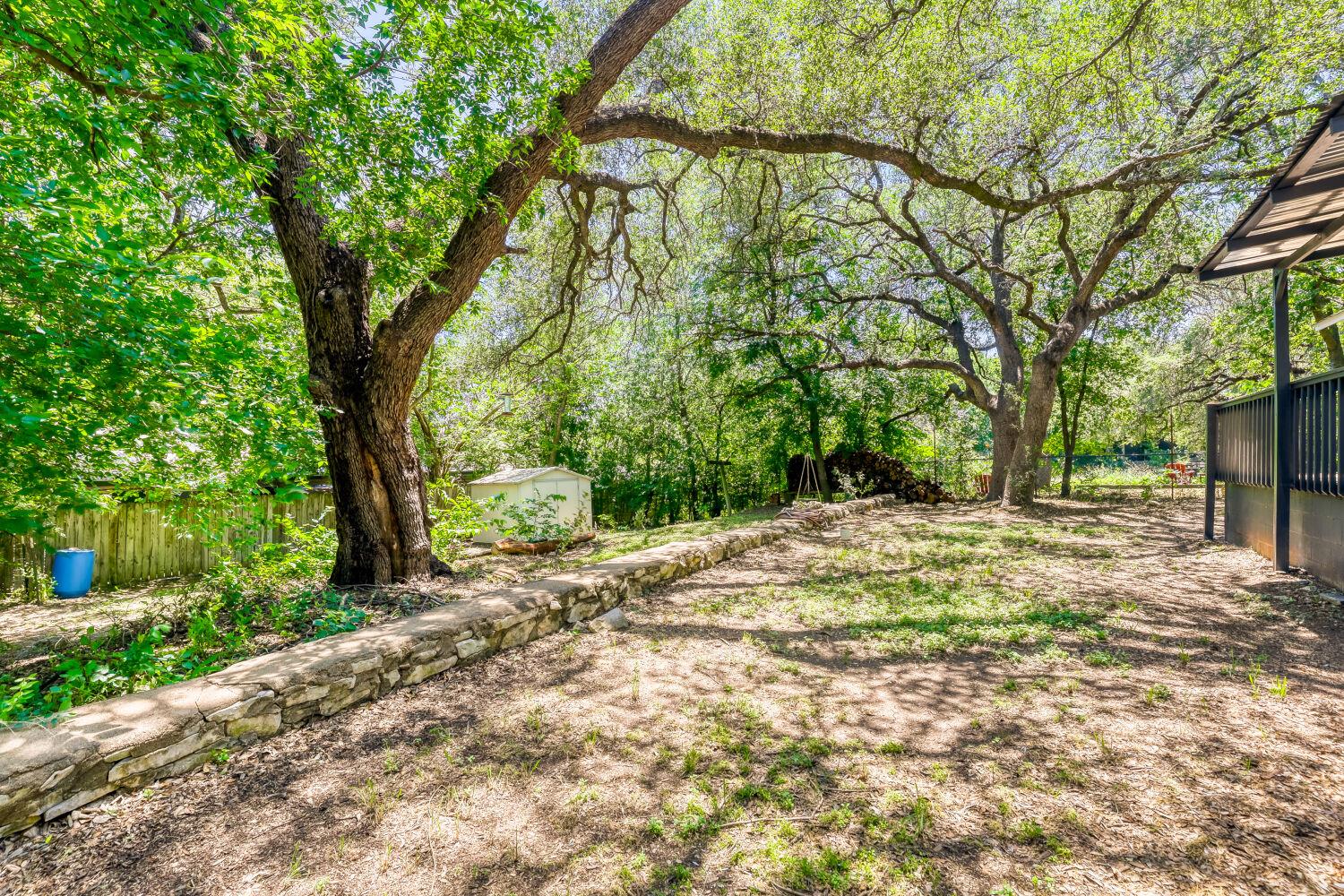 18221 Ledge St, Jonestown, TX 78645
