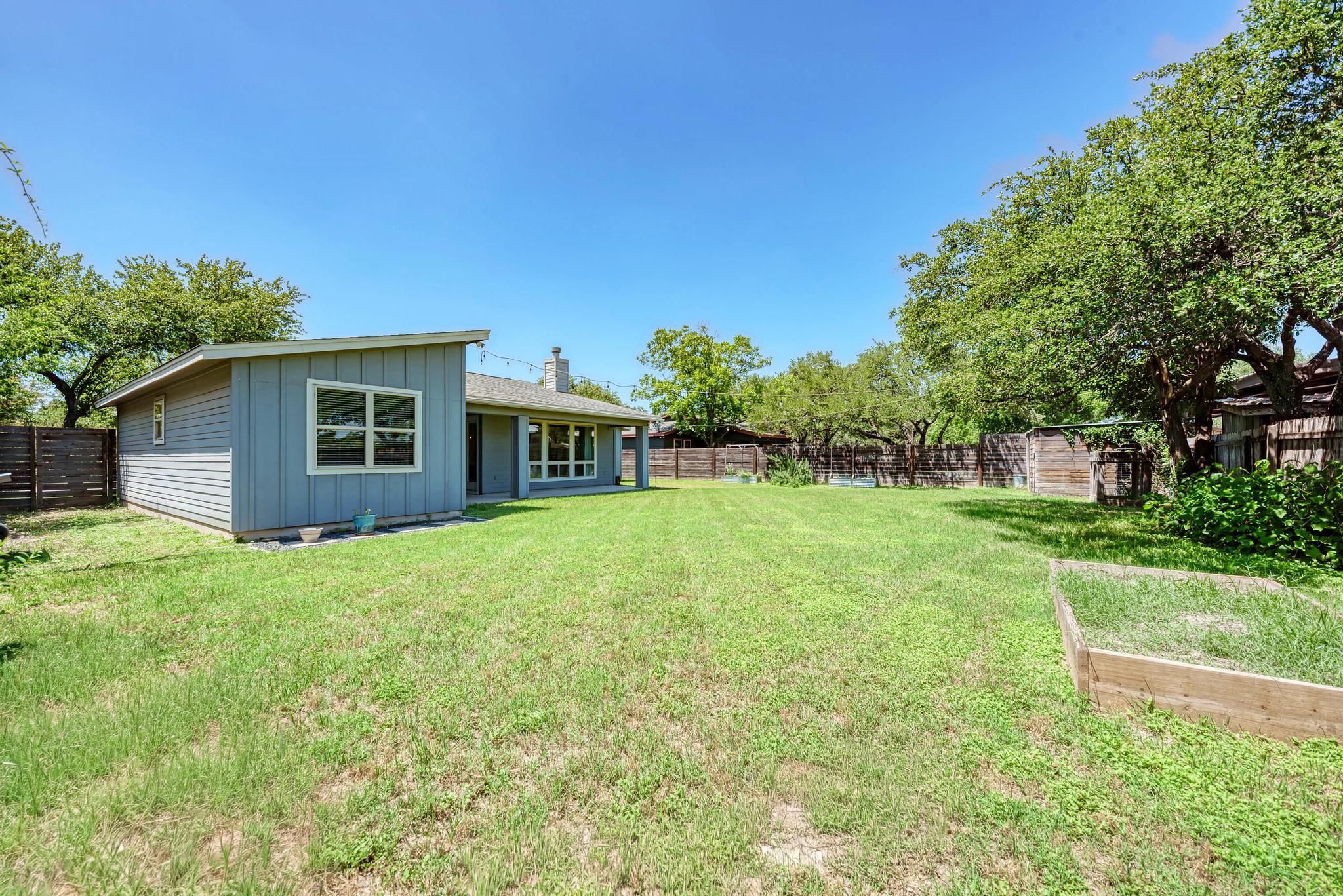 8307 Williamson Creek Dr, Austin, TX 78736