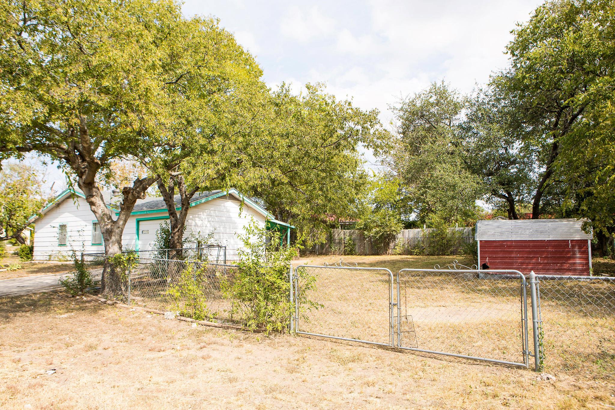 1005 Campbell St, Lampasas, TX 76550