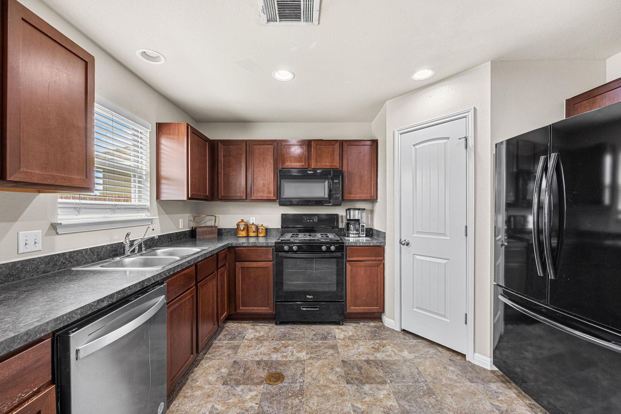 4520 Graceful Ln # 489, Austin, TX 78725