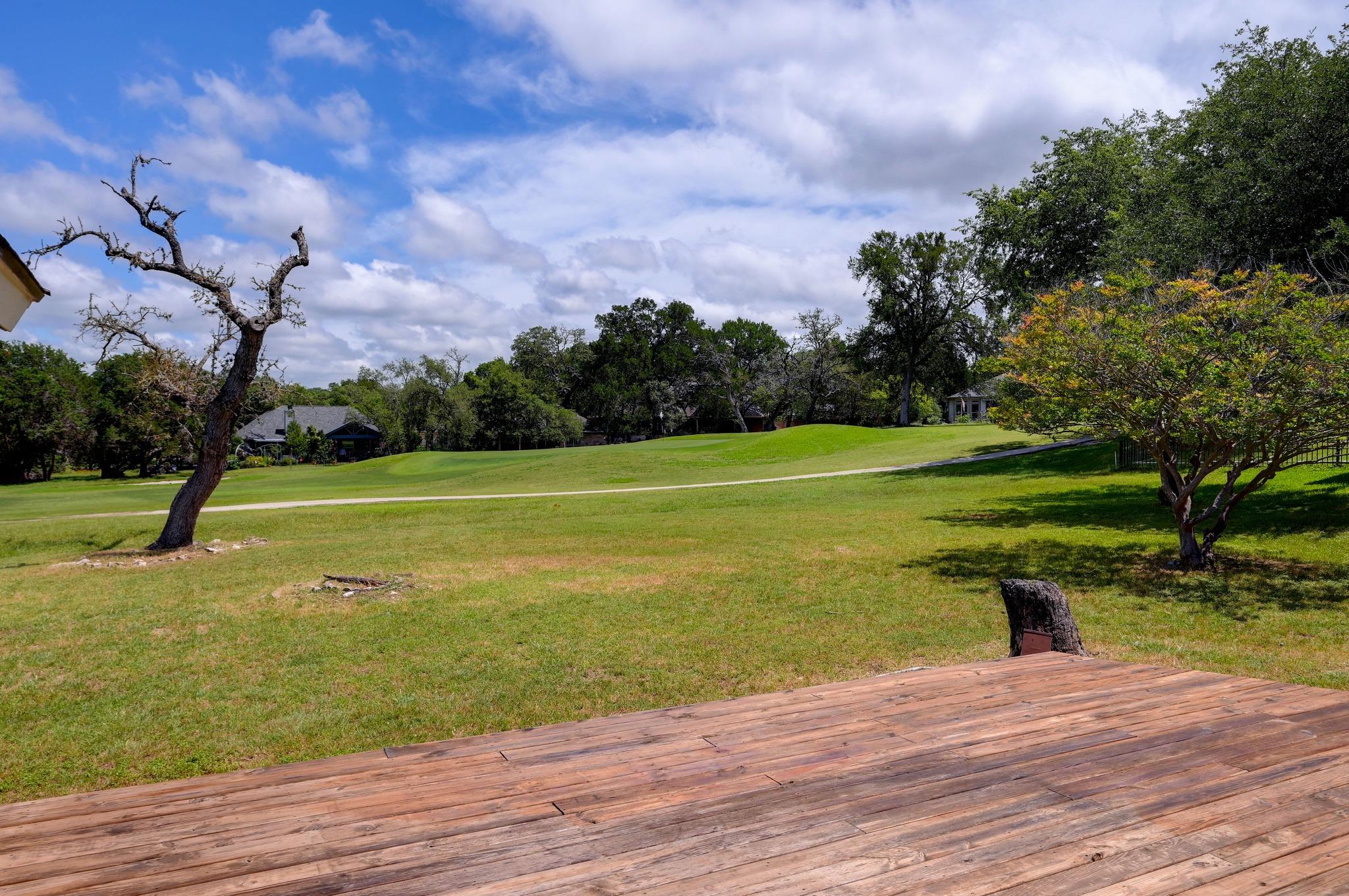 18 Country Ln, Wimberley, TX 78676