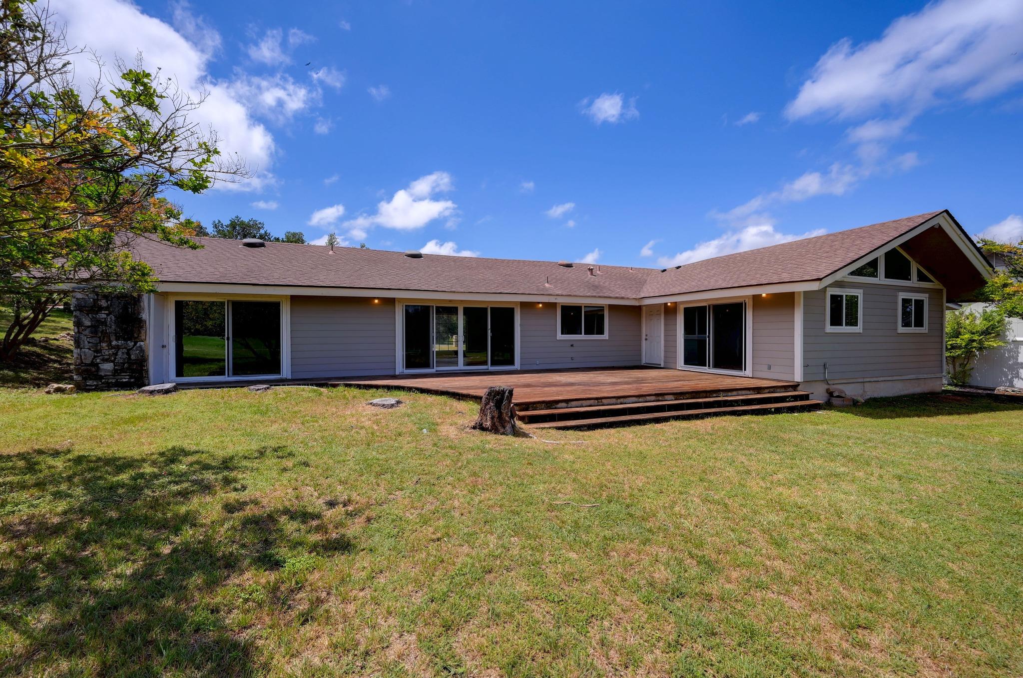 18 Country Ln, Wimberley, TX 78676