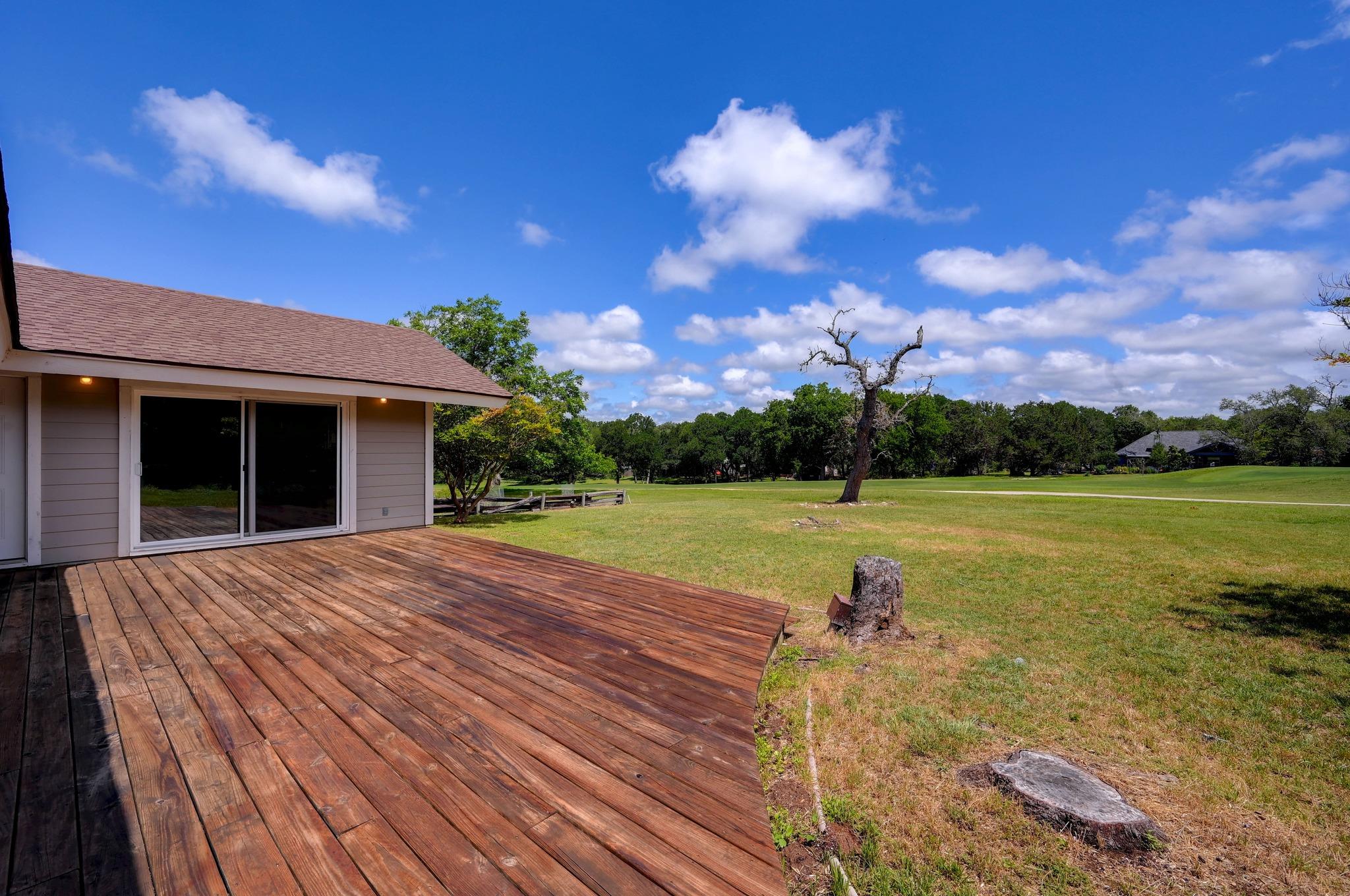 18 Country Ln, Wimberley, TX 78676