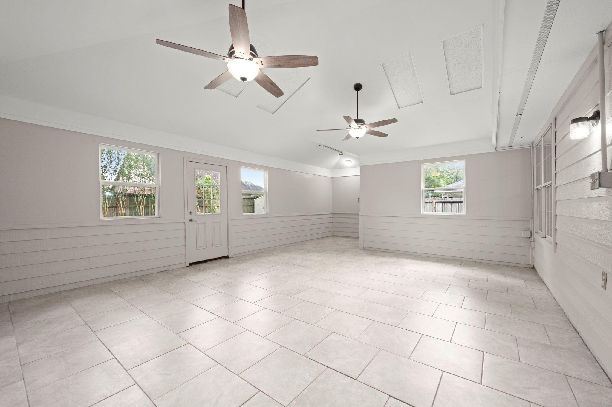 6707 Woodland Oaks, Magnolia, TX 77354