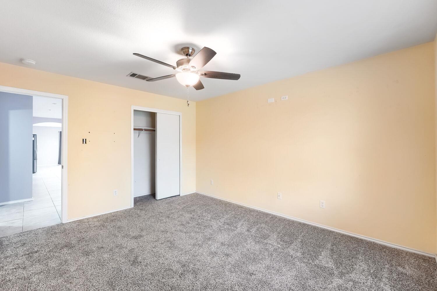391 Jim Miller Dr, Kyle, TX 78640