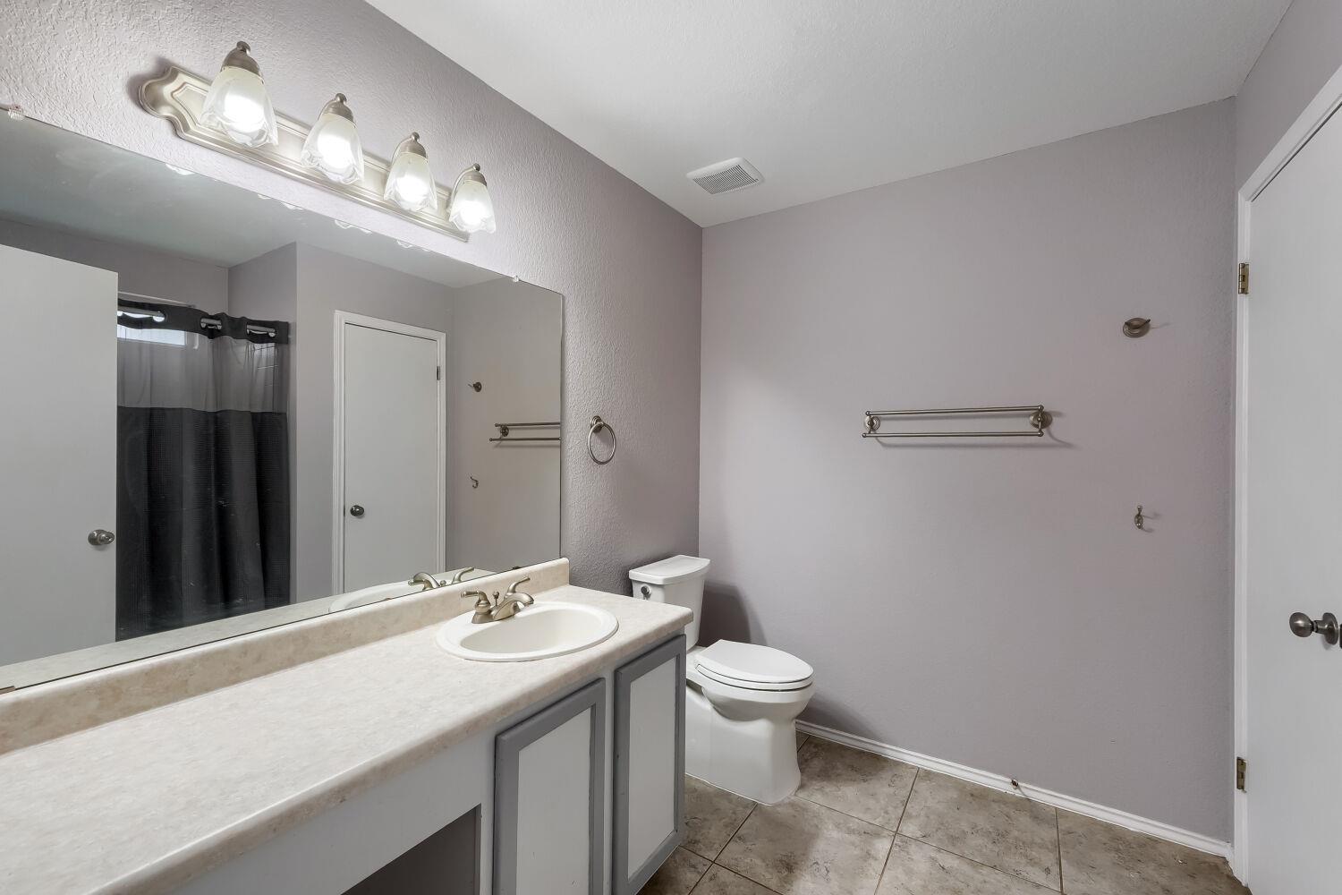 391 Jim Miller Dr, Kyle, TX 78640