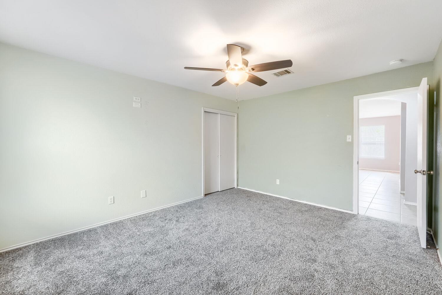 391 Jim Miller Dr, Kyle, TX 78640