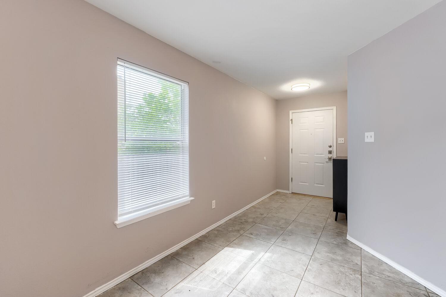 391 Jim Miller Dr, Kyle, TX 78640