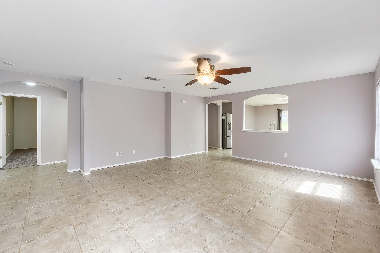 391 Jim Miller Dr, Kyle, TX 78640