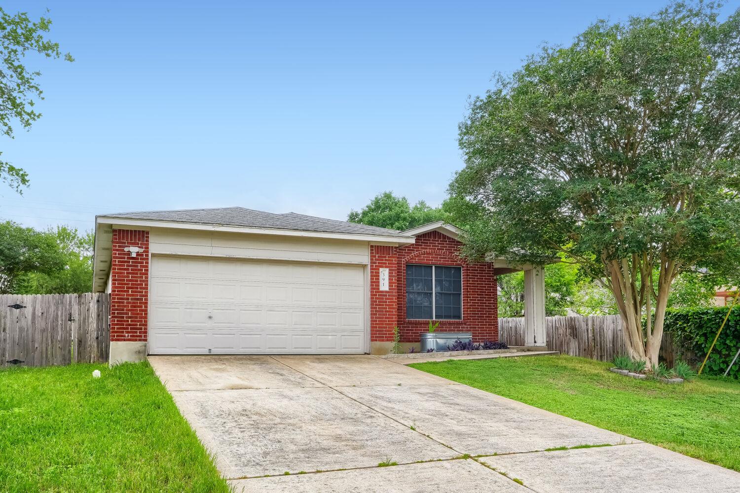 391 Jim Miller Dr, Kyle, TX 78640